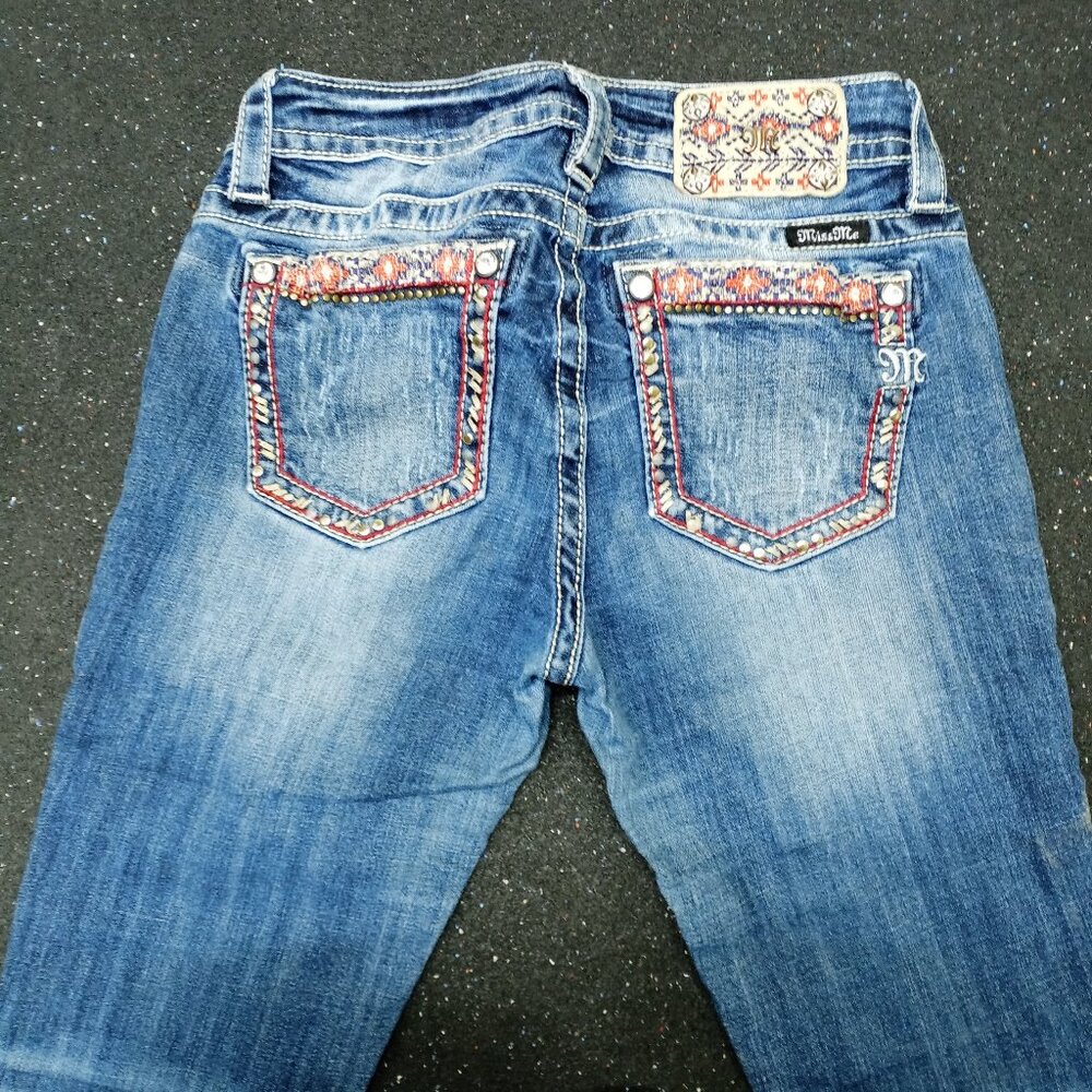 Miss Me Jeans Aztec Southwestern Pattern size 27 Inseam 29 Mid Rise Boot Cut